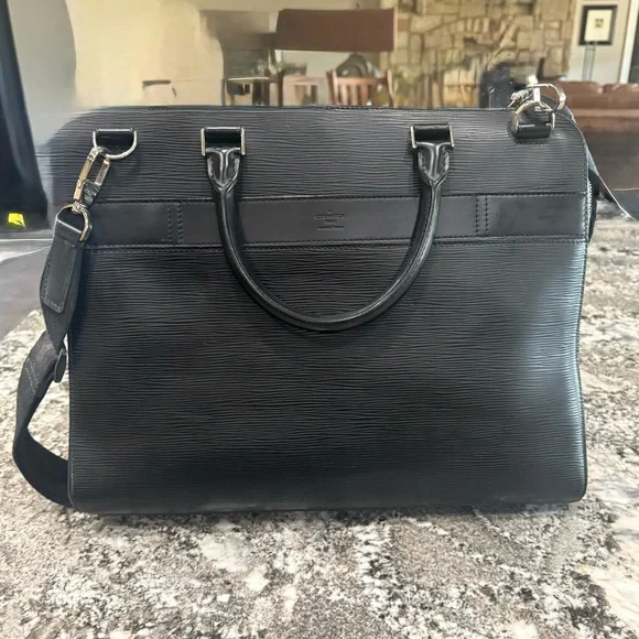 Louis Vuitton Epi Leather Briefcase/Satchel. Fast shipping. - Picture 1 of 13